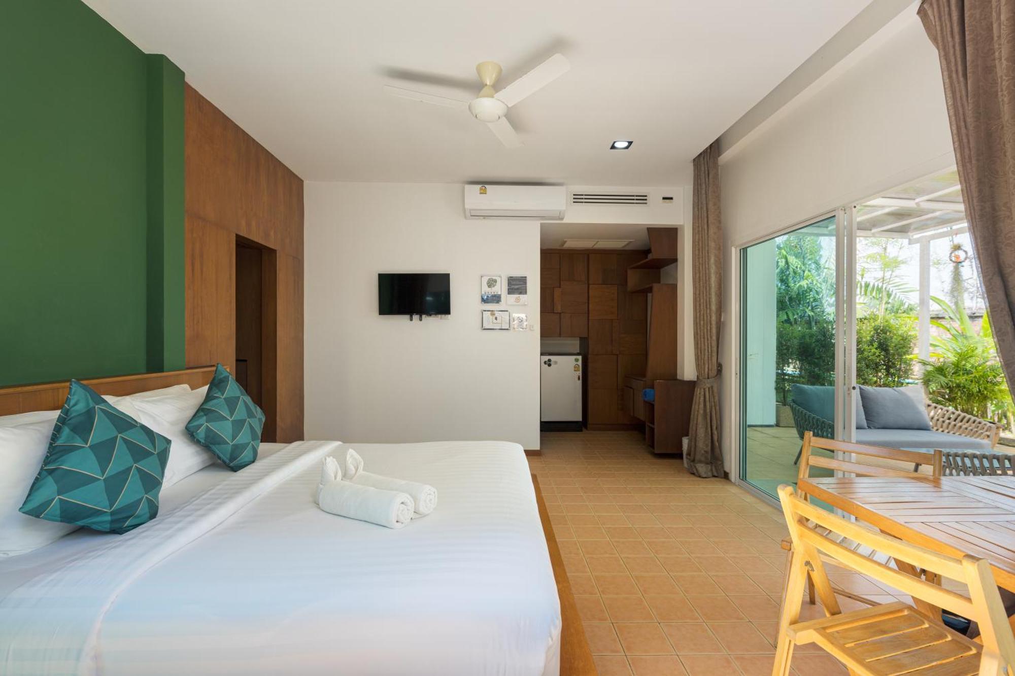 Blue Palm Kata Resort Exterior photo